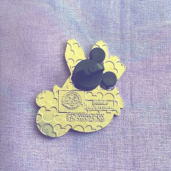 5/$35 🎀 Disney Pin.  White Rabbit Emoji Pin - Picture 2 of 3